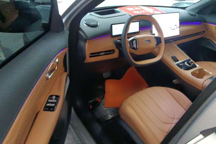 Used Geely Galaxy Galaxy Xingjian 7 EM-i 2025 120km Flagship Edition