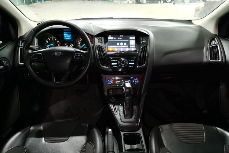 Used Ford Focus 2017 Sedan 1.6L Automatic Fashion Edition Smart Drive Version
