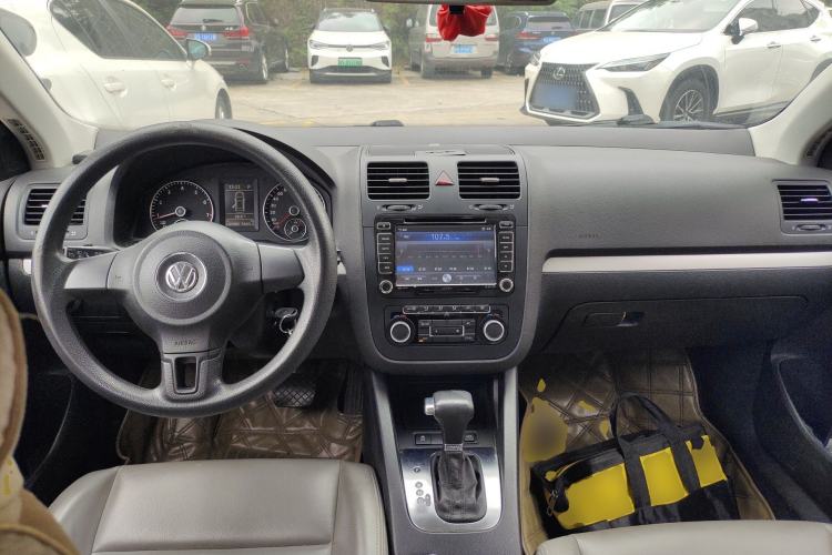 Used Volkswagen Sagitar 2011 1.4 TSI Automatic Tech Model
