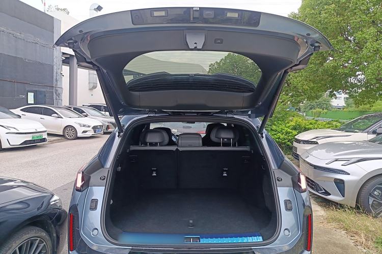 Used Lynk & Co 08 EM-P 2025 245km Ultra-Long Range Halo
