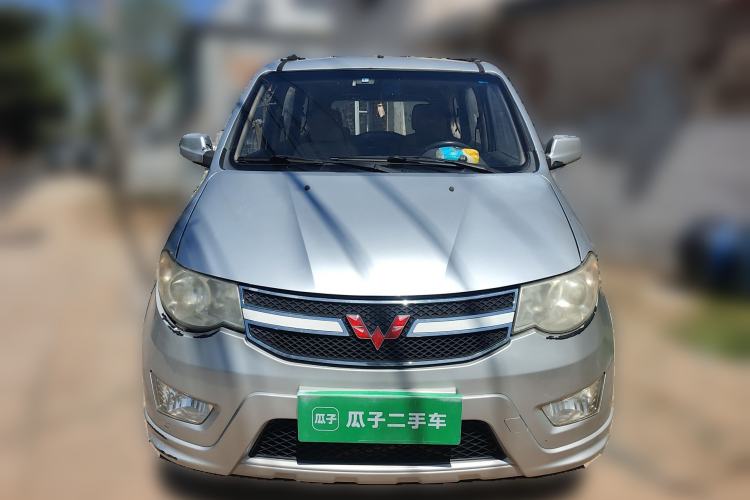 Used Wuling Hongguang 2014 1.5L S Standard Version Front