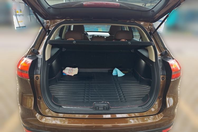 Used Geely Auto Emgrand X7 Sport 2016 1.8TD Automatic All-Wheel-Drive ZhiZun Edition Trunk