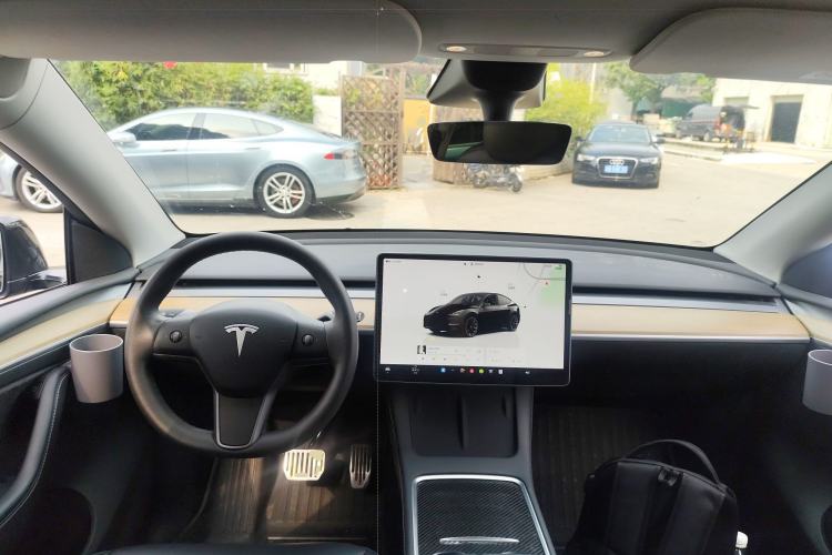 Used Tesla Model Y 2022 Rear-Wheel-Drive Version
