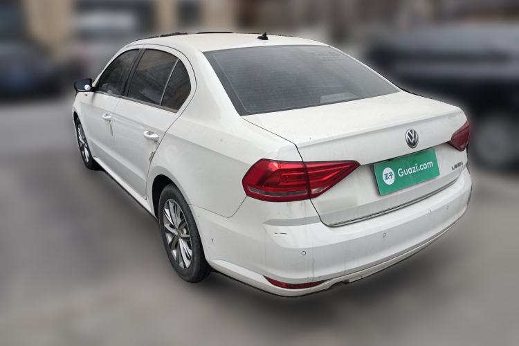 Used Volkswagen Lavida 2017 1.6L Automatic Comfort Edition
