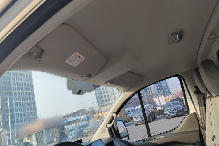 Used Ford Transit 2019 2.0T Diesel Van Mid-Chassis Mid-Roof 3-Seater China VI Standard
