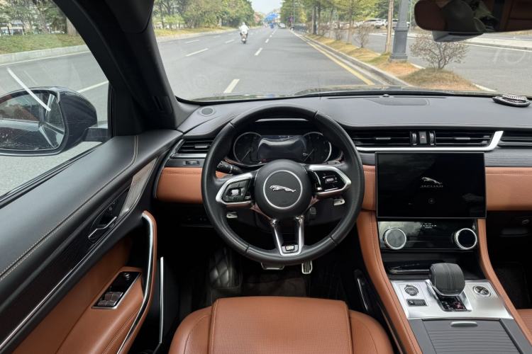 Used Jaguar F-PACE 2023 P250 R-Dynamic BLACK