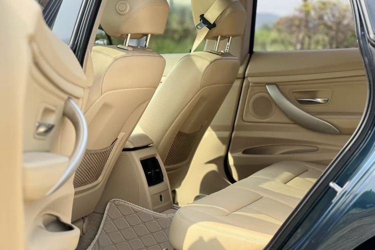 Used BMW 3 Series GT 2013 320i Leading Model