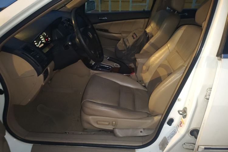 Used Honda Accord 2006 2.4L Luxury Edition
