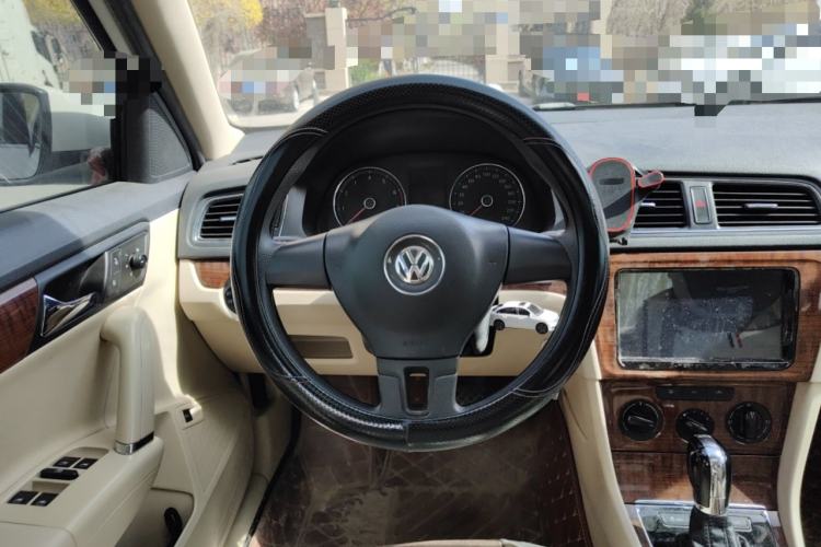 Used Volkswagen Lavida 2013 1.4TSI DSG Comfort Edition Steering Wheel