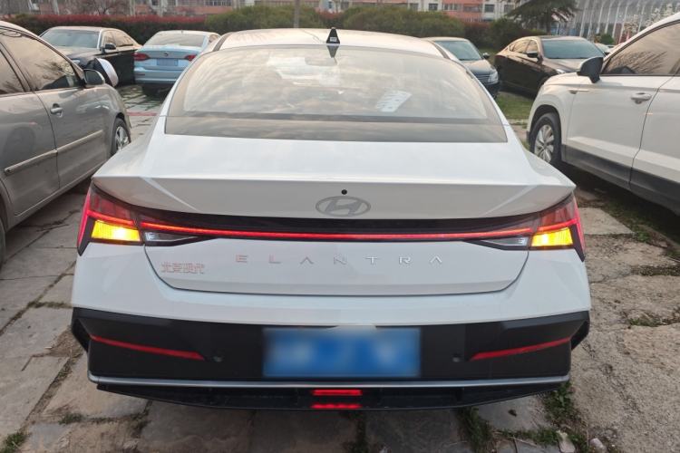 Used Hyundai Elantra 2023 1.5L CVT LUX Prestige Edition
