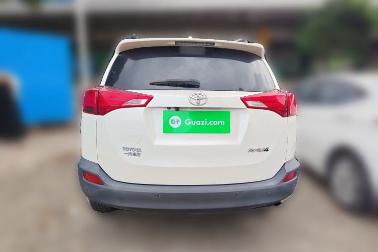 Used Toyota RAV4 2016 2.0L CVT Two-Wheel Drive Fashion Edition China V Standard
