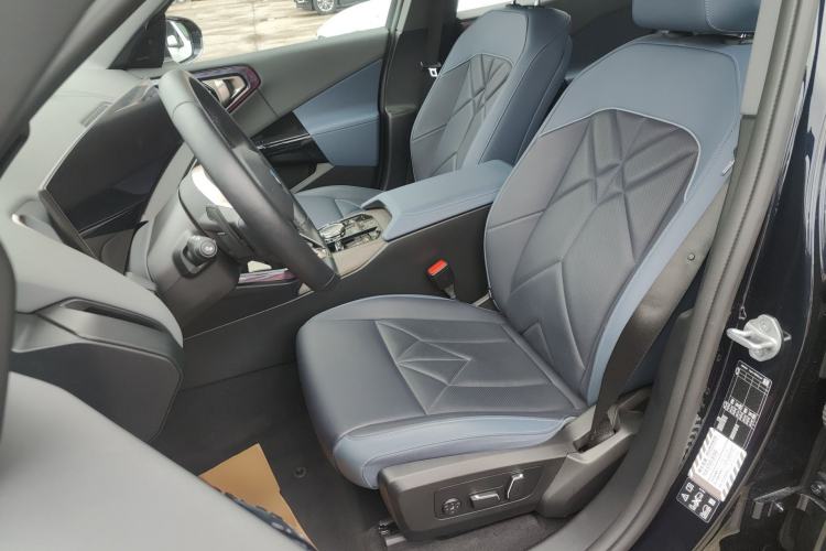 Used BMW X3 2025 xDrive30L Luxury Edition M Sport Package Left Front Seat