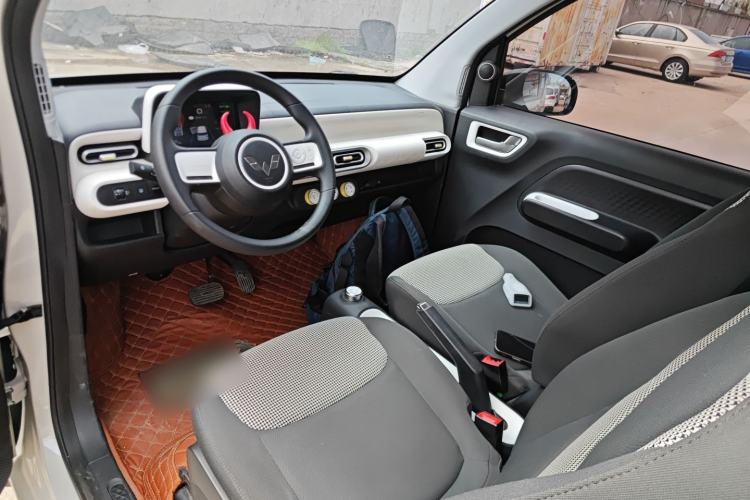 Used Wuling Hongguang MINIEV 2024 3rd Generation 215km Youth Edition Center Console