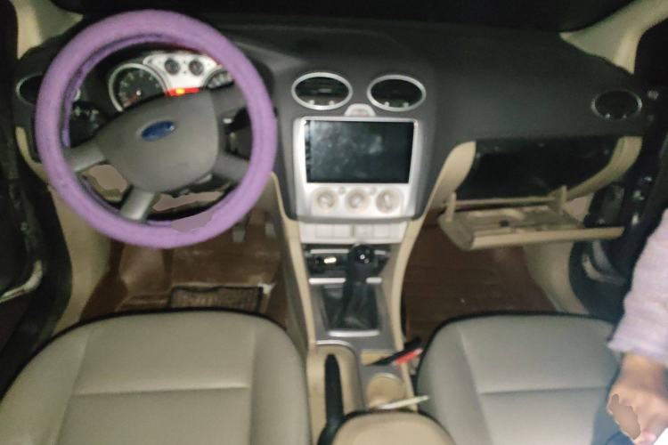 Used Ford Focus 2013 Sedan Classic 1.8L Manual Fashion Edition