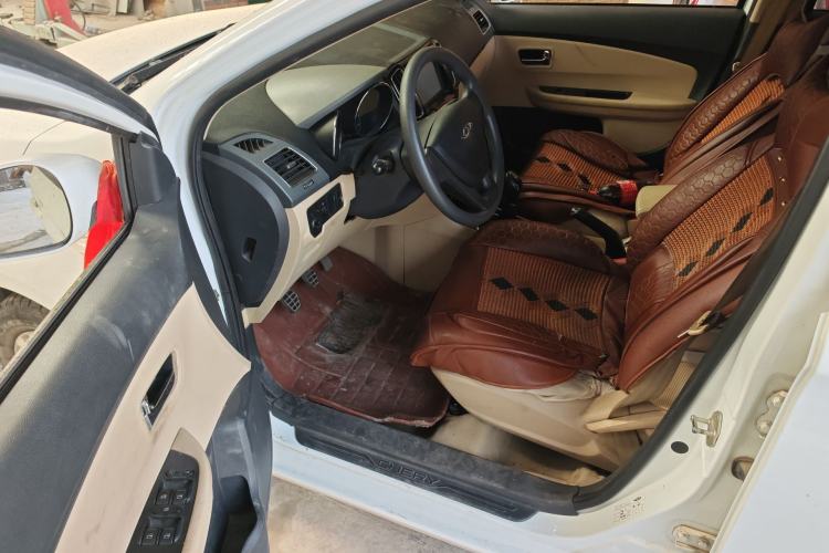 Used Chery E3 2015 1.5L Manual Fashion Model Driver Seat