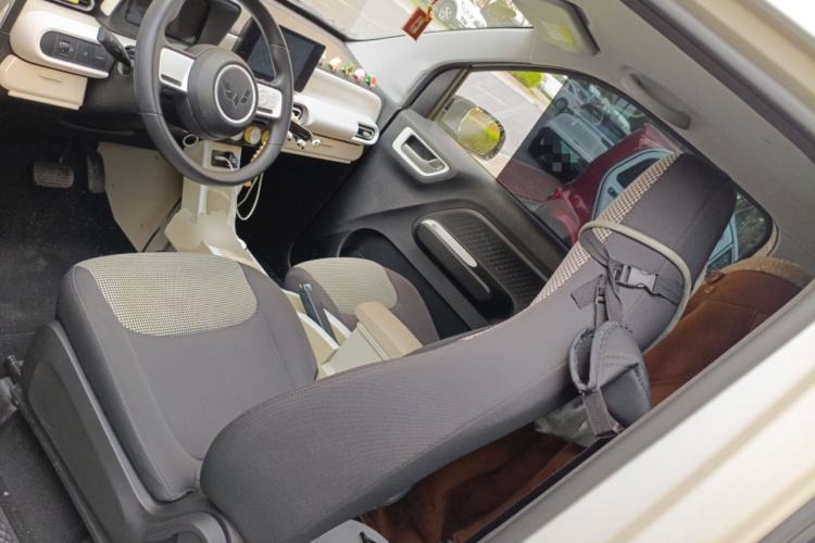 Used Wuling Hongguang MINIEV 2024 3rd Generation 215km Advanced Version
