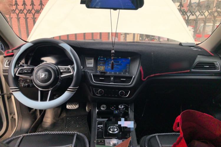 Used Zotye T600 2016 Sport Edition 2.0T DCT Prestige Model Center Console