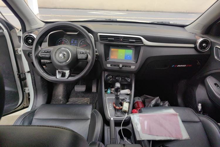 Used MG ZS 2017 1.5L Automatic Elite Edition Center Console