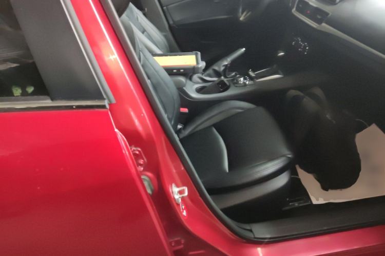 Used Mazda 3 Axela 2017 Sedan 1.5L Automatic Comfort Model Emission Standard China V Right Front Seat