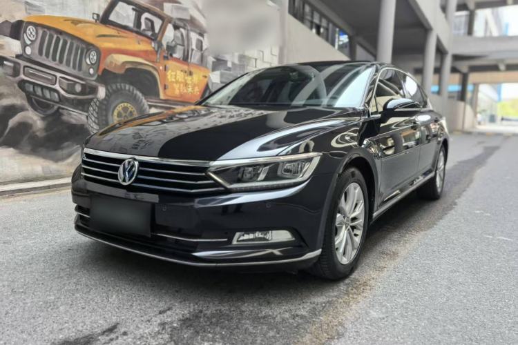 Used Volkswagen Magotan 2017 330TSI DSG Luxury Model
