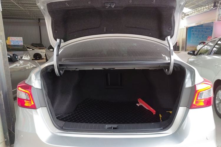 Used Nissan Sylphy 2019 1.6XV CVT Smart Connect Luxury Edition China VI Standard