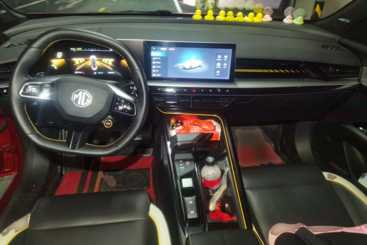 Used MG 5 Scorpio 2022 1.5T Trophy Sport Luxurious Edition Center Console