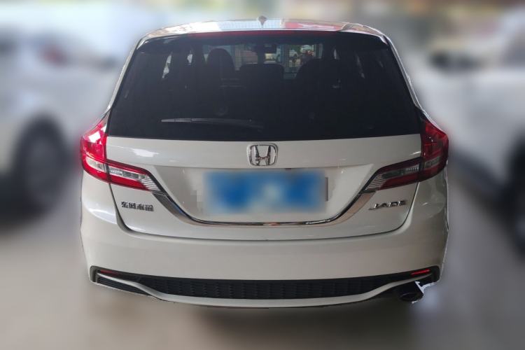 Used Honda Jade 2017 1.8L Automatic Classic Edition 5 seats
