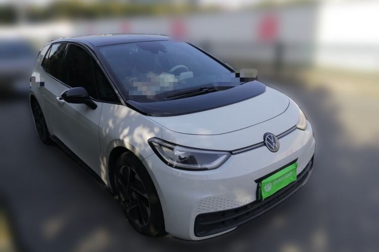 Used Volkswagen ID.3 2025 Smart Edition Ultra-Intelligent Oxygen Version Front Right 45 Deg