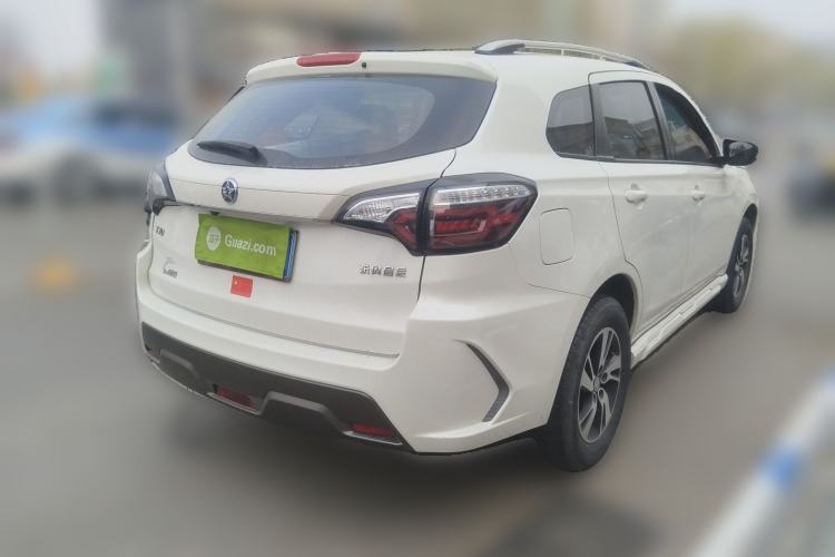 Used Venucia T70 2018 1.6L Manual Enjoyment Edition Rear Right 45 Deg