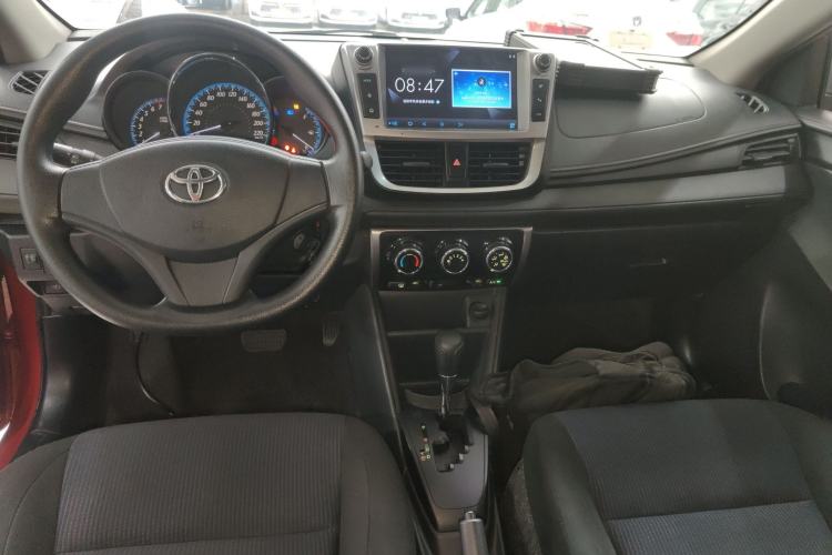 Used Toyota YARiS L Zhi Xiang 2017 1.5E CVT Dynamic Edition Center Console