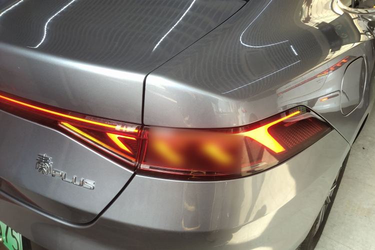 Used BYD Qin PLUS 2024 HONOR Edition DM-i 55KM Leading Model Right Rear Taillight