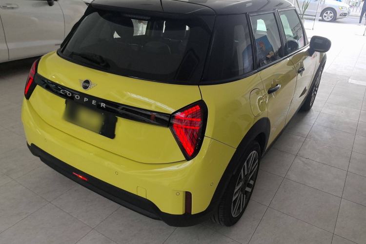 Used MINI MINI 2025 1.5T COOPER Classic Edition Five-Door Version