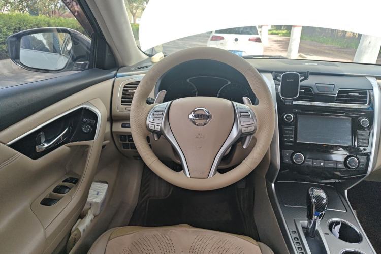 Used Nissan Teana 2016 2.5L XL-UpperNAVI Tech Prestige Edition Steering Wheel