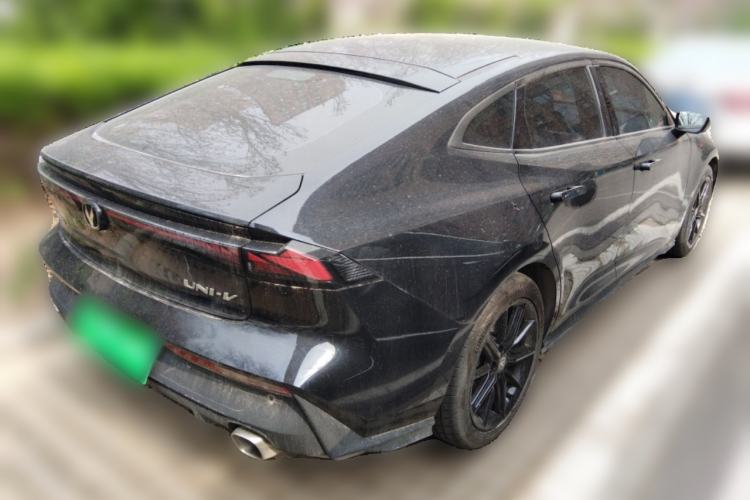 Used CHANGAN UNI-V 2022 1.5T Prestige Version
