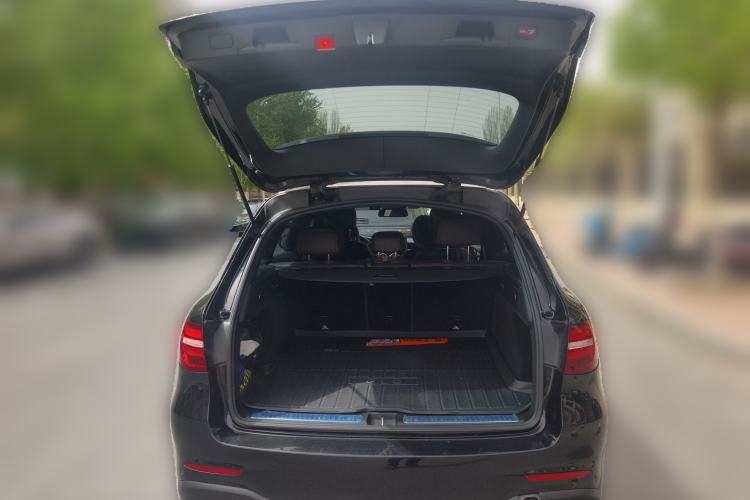 Used Mercedes-Benz GLC 2018 GLC 260 4MATIC Luxury Model Trunk