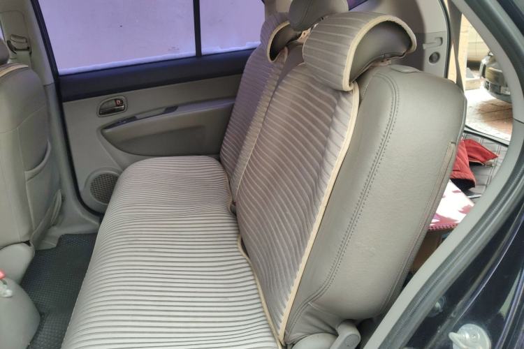 Used Kia Carens 2011 1.6L 5-Seater Manual Luxury Edition Left Rear Seat