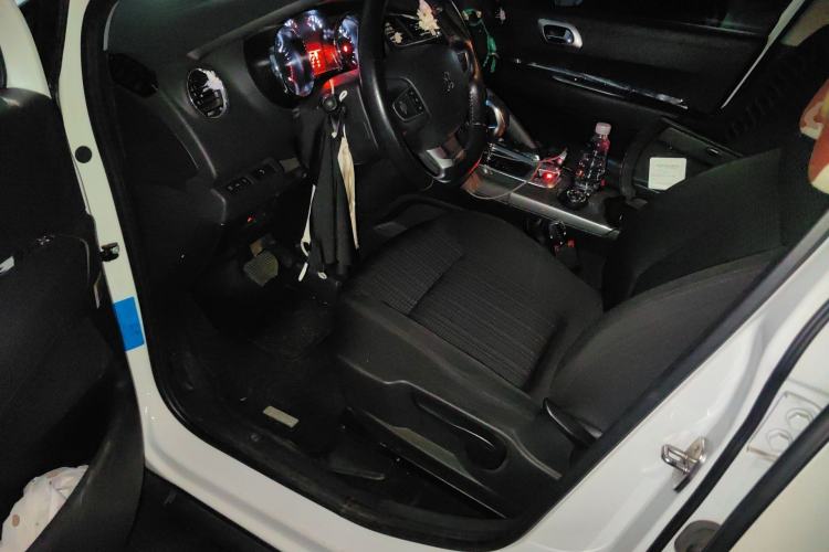 Used Peugeot 3008 2016 1.6THP Automatic Classic Edition Driver Seat