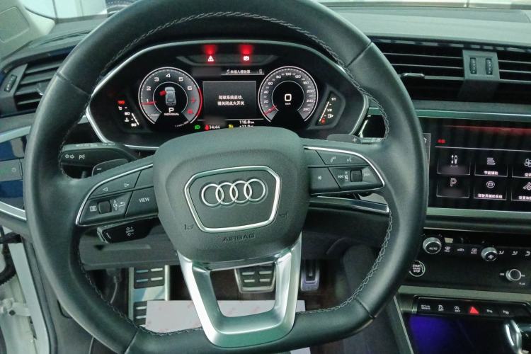 Used Audi Q3 2022 40 TFSI Fashion Dynamic Model