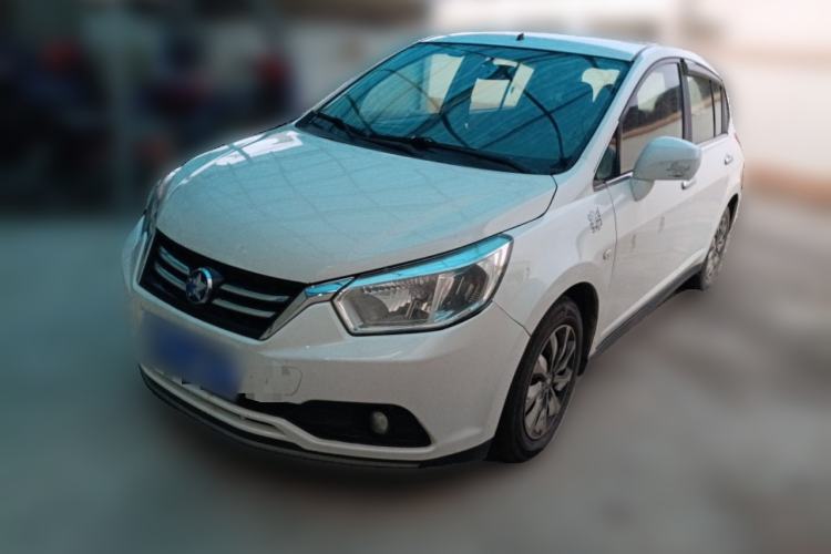 Used Venucia R50 2015 1.6L Automatic Fashion Edition