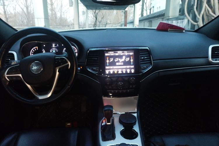 Used Jeep Grand Cherokee (Import) 2020 3.0L Elite Navigation Edition
