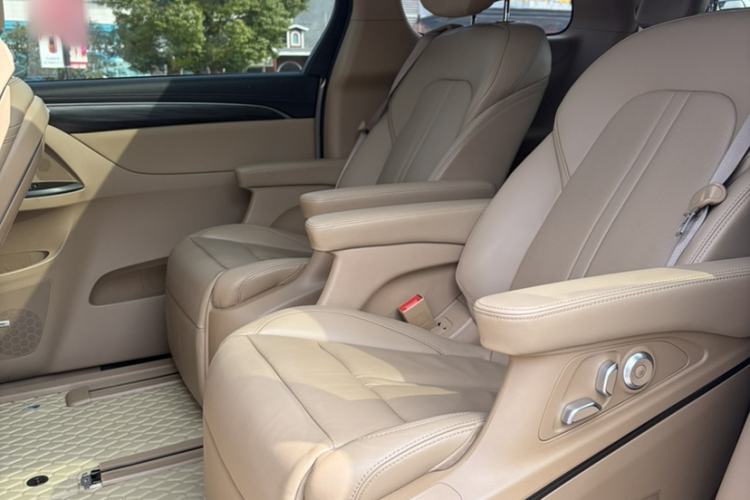 Used Buick GL8 2021 ES Land Cruiser 653T Flagship Model
