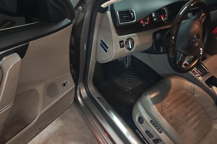 Used Volkswagen Magotan 2015 2.0 TSI Prestige Model Driver Seat