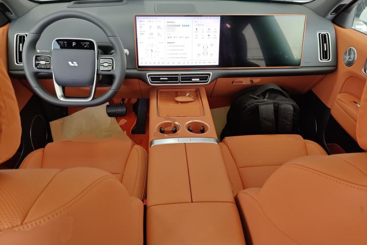 Used Li Auto L6 2025 Max Smart Refresh Edition Interior 2