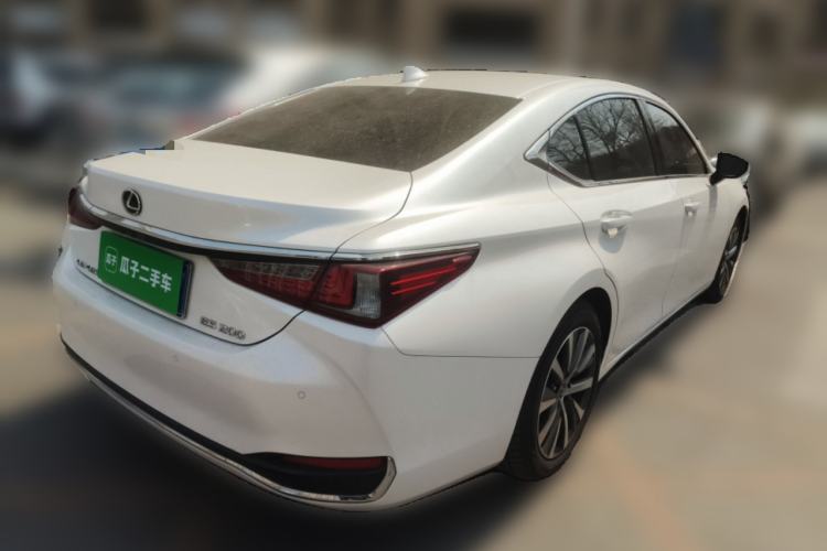 Used Lexus ES 2020 200 Excellence Edition
