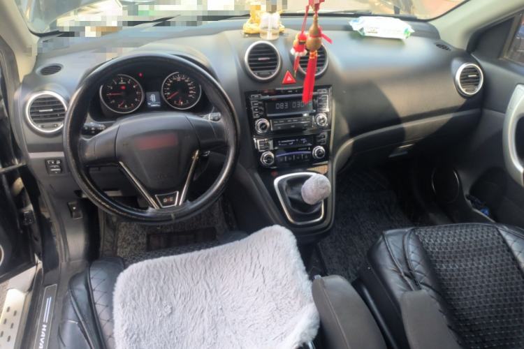 Used Haval H6 2015 Upgraded Model 1.5T Manual Two-Wheel Drive Urban Version
