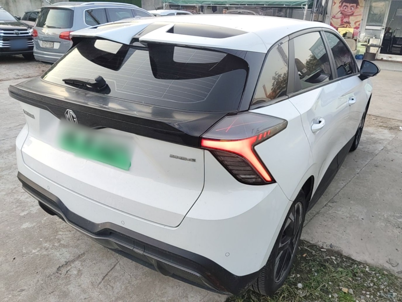 MG 4 EV 2023 415 km Range Sea-Faring Champion Edition — снимка 6