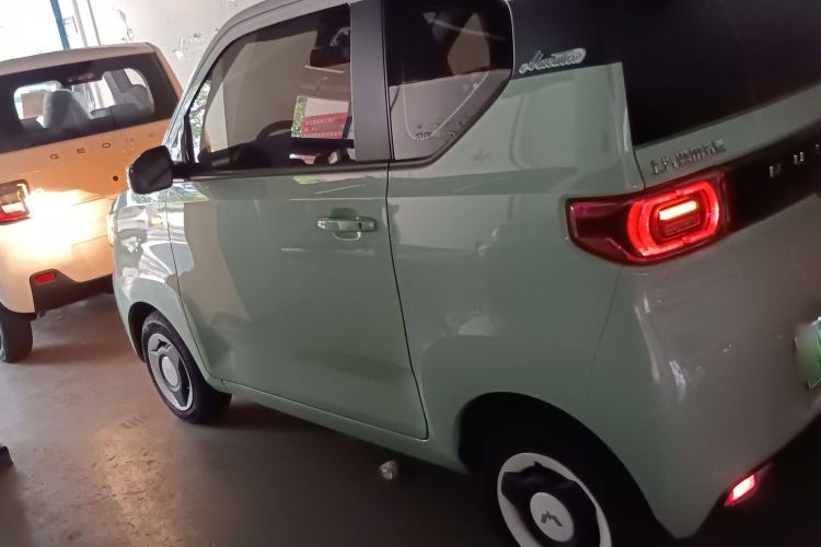 Used Wuling Hongguang MINIEV 2021 Macaron Premium Model – Lithium Iron Phosphate