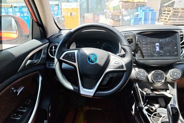 Used BYD Song New Energy 2017 Song DM 1.5TID All-Wheel Drive Prestige Model Steering Wheel