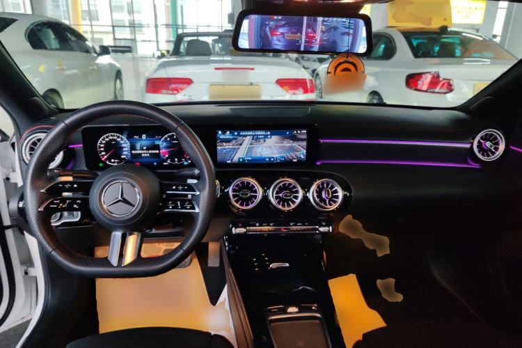 Used Mercedes-Benz A-Class 2025 A 200 L Fashion Model Center Console