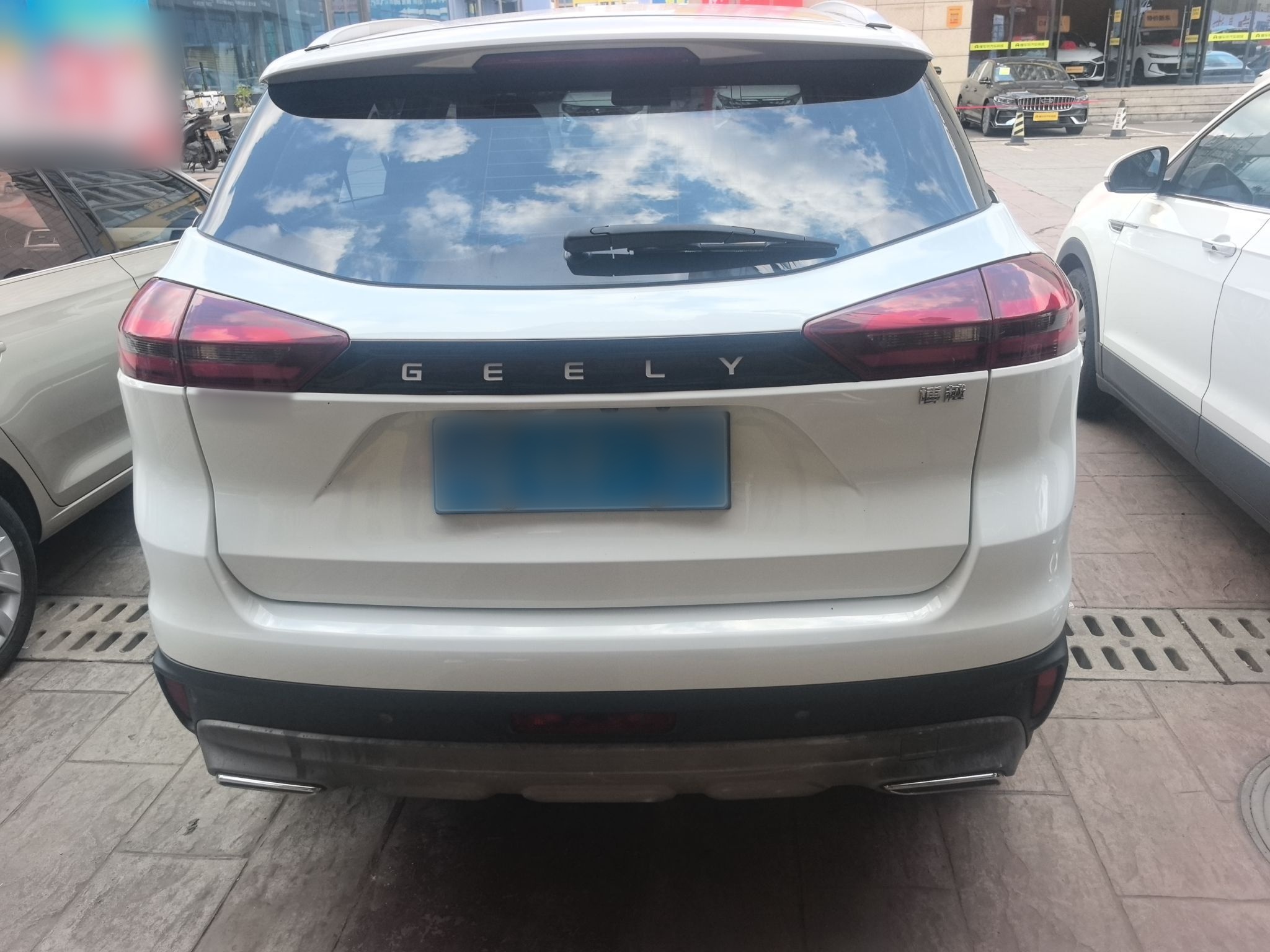 Geely Auto Emgrand X7 Sport 2022 1.8TD DCT Zhiya Trim — снимка 3